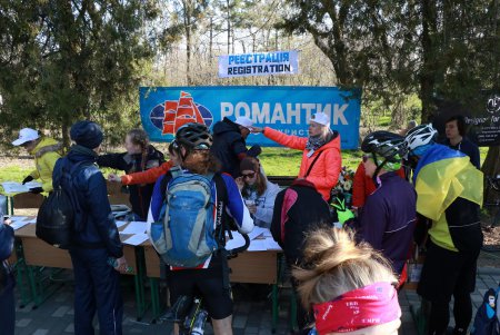 100 километров за 10 часов: в Одессе стартовала «Велосотка» (фоторепортаж)