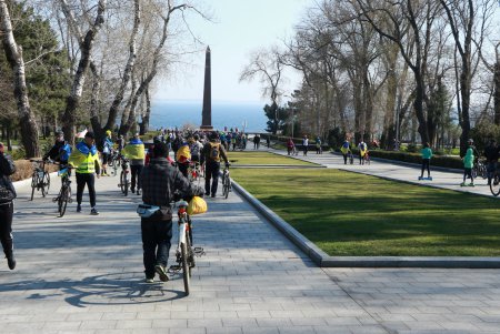 100 километров за 10 часов: в Одессе стартовала «Велосотка» (фоторепортаж)