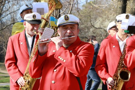 100 километров за 10 часов: в Одессе стартовала «Велосотка» (фоторепортаж)