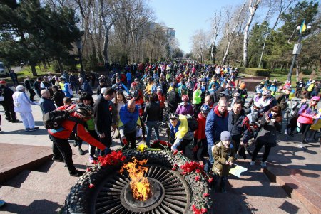 100 километров за 10 часов: в Одессе стартовала «Велосотка» (фоторепортаж)