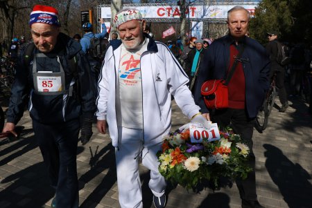 100 километров за 10 часов: в Одессе стартовала «Велосотка» (фоторепортаж)