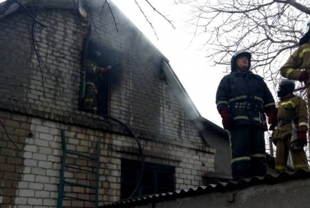 В горевшем под Одессой доме обнаружили труп (фото)