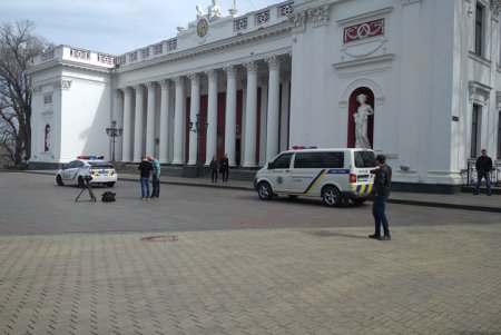 Одесскую мэрию заминировали (фото, обновлено)