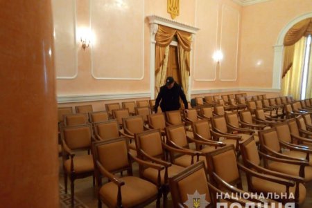 Одесскую мэрию заминировали (фото, обновлено)