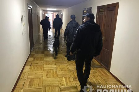 Одесскую мэрию заминировали (фото, обновлено)