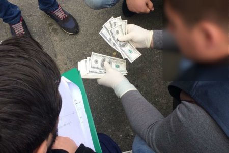 Задержанный на получении взятки прокурор «крышевал» вооруженную преступную группировку