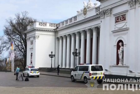 Шутник, который "заминировал" мэрию и университет в Одессе, уже дает показания в полиции (фото, видео)
