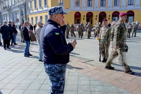 Возле Дюка проходит Международный фестиваль духовых оркестров (фото)