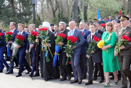Одесса празднует 75 лет со дня освобождения от нацистских оккупантов (фоторепортаж)