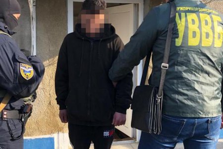Задержанная группировка распространяла наркотики среди военных, что привело к смерти пограничника в Белгороде-Днестровском (фото)