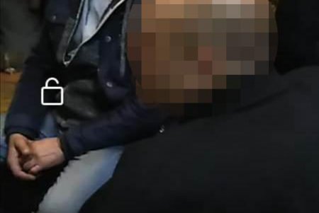 Неизвестные в масках ночью ворвались в дом жительницы Одесской области: двое нападавших уже задержаны (фото, видео)