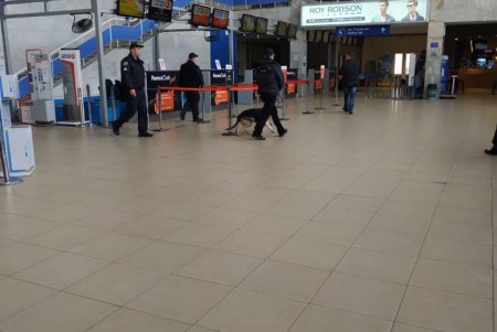В Одесском аэропорту ищут бомбу (обновлено)