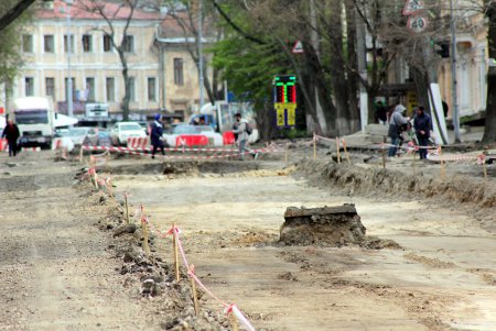На улице Софиевской ведется капремонт (фоторепортаж)