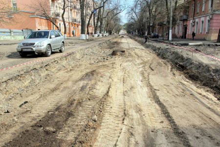 На улице Софиевской ведется капремонт (фоторепортаж)