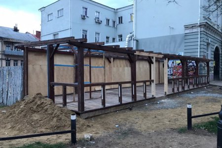На улицах Одессы становится все меньше незаконных объектов торговли (фото)