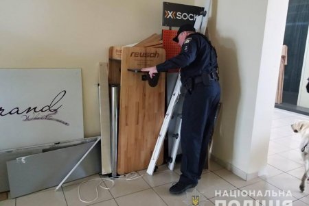 В двух одесских торговых центрах ищут взрывчатку (обновлено)