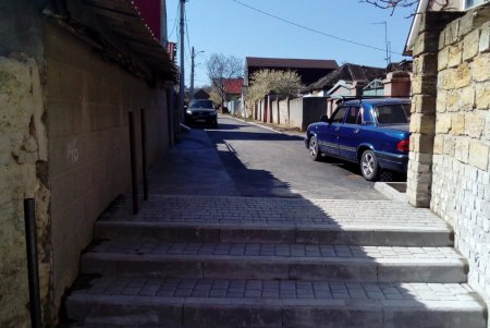 На некоторых улицах Малиновского и Суворовского районов завершены работы по капитальному ремонту тротуаров (фото)