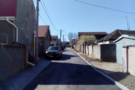На некоторых улицах Малиновского и Суворовского районов завершены работы по капитальному ремонту тротуаров (фото)