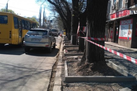 На некоторых улицах Малиновского и Суворовского районов завершены работы по капитальному ремонту тротуаров (фото)