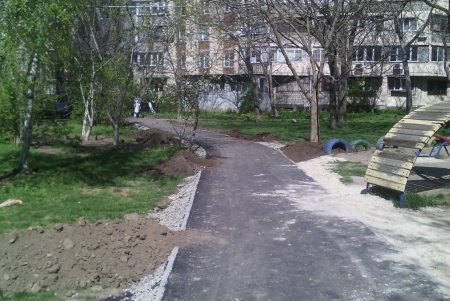На некоторых улицах Малиновского и Суворовского районов завершены работы по капитальному ремонту тротуаров (фото)