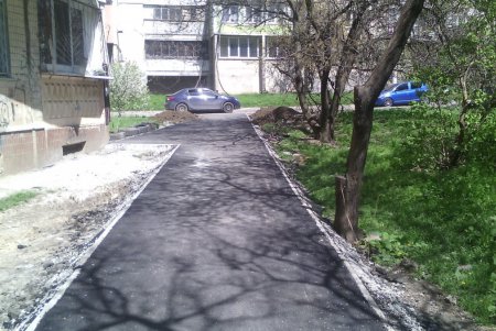На некоторых улицах Малиновского и Суворовского районов завершены работы по капитальному ремонту тротуаров (фото)