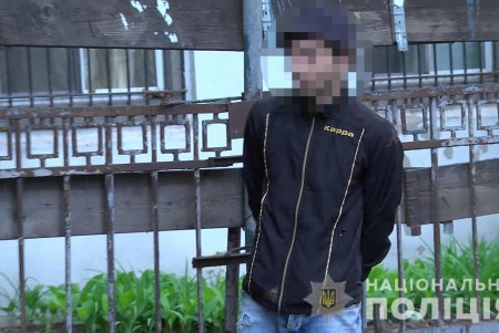 Рецидивист, угрожая пистолетом, угнал авто у одессита (фото, видео)