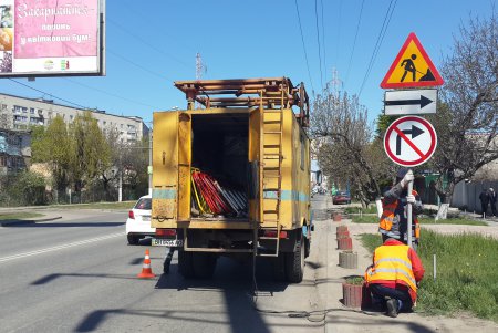 Вниманию водителей: в Киевском районе установили временные дорожные знаки (фото)