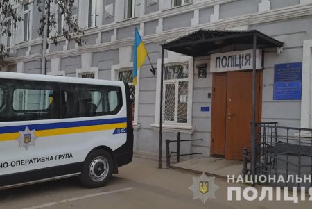 Несовершеннолетние одесситы отбирали у прохожих телефоны, украшения и воровали мопеды (фото, видео)