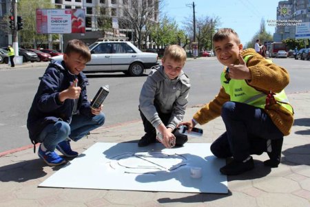 Одесские школьники приняли участие в акциях «Безопасные дороги» и «Безопасность пешеходов»  (фото)