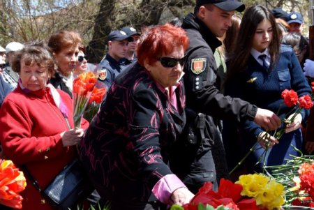 Чернобыль не забыт: в Одессе провели митинг-реквием (фото)