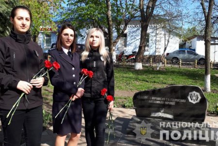 Правоохранители почтили память ликвидаторов аварии на Чернобыльской атомной станции (фото)