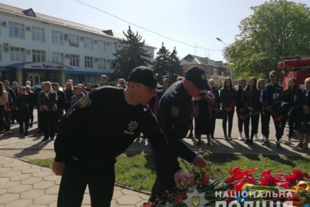 Правоохранители почтили память ликвидаторов аварии на Чернобыльской атомной станции (фото)