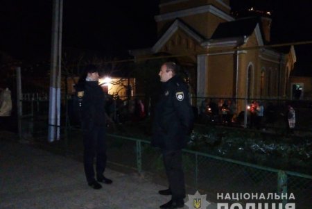 Пасхальная ночь в храмах Одесской области прошла без проишествий (фото)