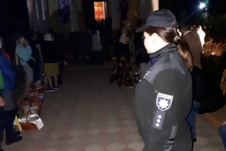 Пасхальная ночь в храмах Одесской области прошла без проишествий (фото)