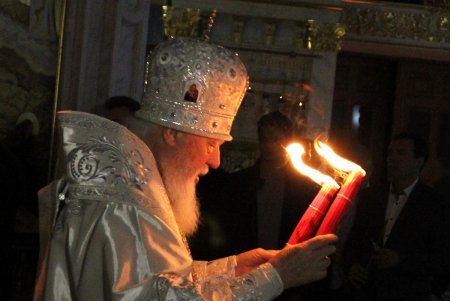 Всенощная служба в Свято-Преображенском кафедральном соборе (фоторепортаж)