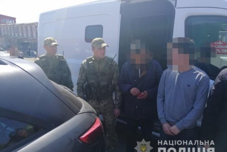 На рынке «7 км» полиция задержала 13 нелегалов