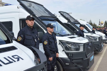 Строевой смотр правоохранителей прошел на Куликовом поле (фото)