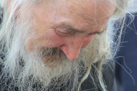 Пятая годовщина трагедии 2 мая: на Куликовом поле выпустили в небо черные и белые шары (фоторепортаж)