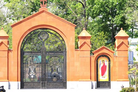 Гагаринское плато: сочетание истории и безликой современности (фоторепортаж) 