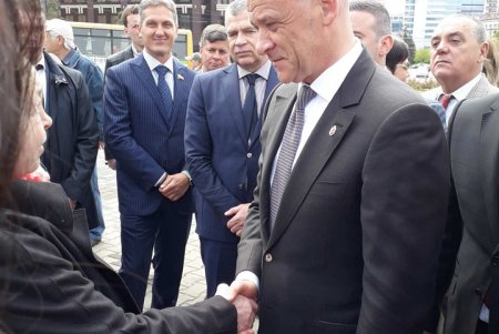 У стеллы «Крылья Победы» прошло возложение цветов (фото)