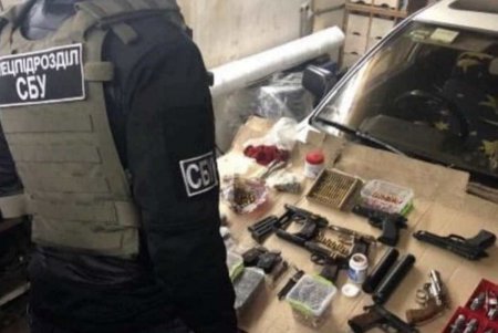 Житель Одесской области хранил огнестрельное оружие и боеприпасы в своем доме (фото) 