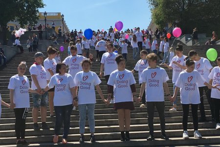 День Матери в Одессе отпраздновали ярким флешмобом (фото, видео)