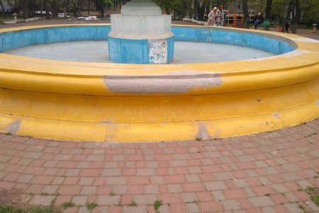 В парке Шевченко отремонтировали и запустили фонтан «Ваза большая» (фото) 