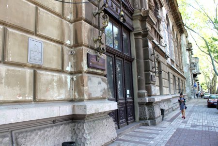 Памятник архитектуры на Пушкинской вернули в собственность областной громады (фото, видео)