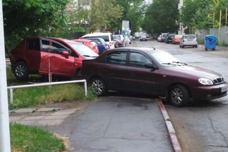 На Тенистой произошло ДТП с участием двух иномарок (фото) 