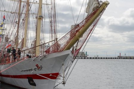 Одесские курсанты пересекут три моря на польском паруснике (фото)