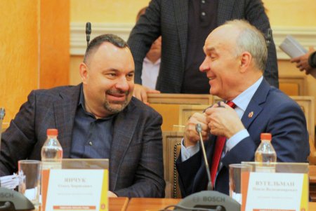 Одесские депутаты собрались на внеочередную сессию ради появления нового Дворца спорта (фоторепортаж)