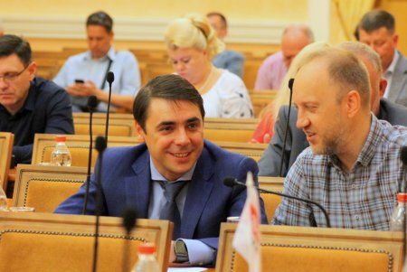 Одесские депутаты собрались на внеочередную сессию ради появления нового Дворца спорта (фоторепортаж)