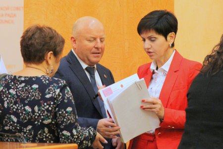 Одесские депутаты собрались на внеочередную сессию ради появления нового Дворца спорта (фоторепортаж)