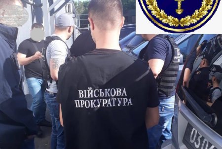 Полицейский попался на взятке в 500 долларов в Одессе (фото)
